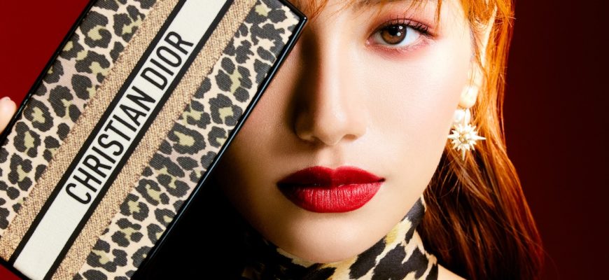 Свотчи весенней коллекции макияжа Dior Mitzah Makeup Collection Spring 2023