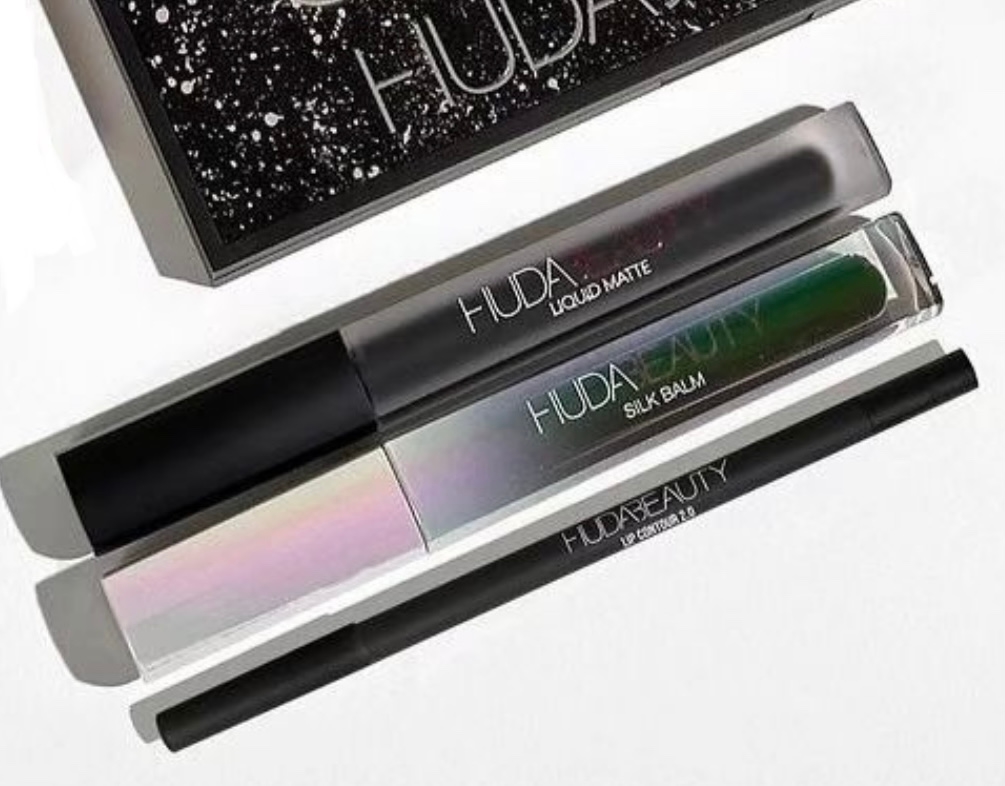 Набор макияжа для губ Huda Beauty Liquid Matte Lipstick, Silk Balm & Lip Contour